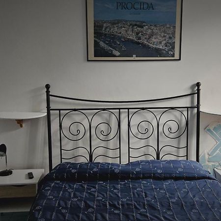 Piccolo Tirreno Hotel Residence Прочида Екстер'єр фото